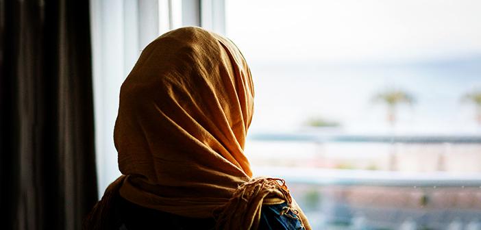 May One Wipe (Apply Masah) Over Headscarf While Performing Minor Ablution?