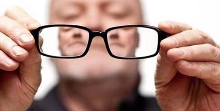 Do Prosthetic Eyes Or Inflammation Running From Eyes Invalidate Ablution?