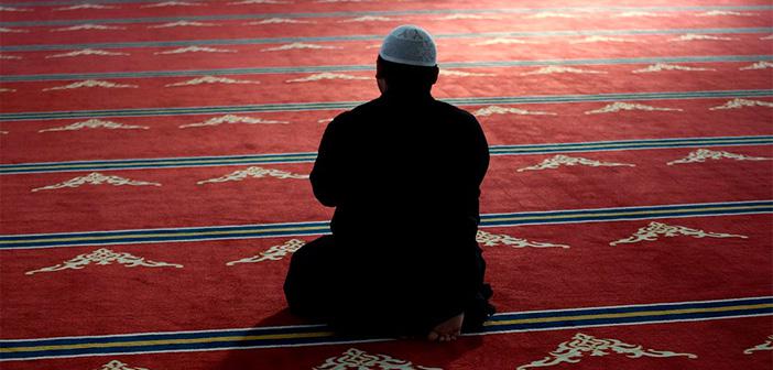 Is It Permissible To Apply Masah Over Bare Foot?