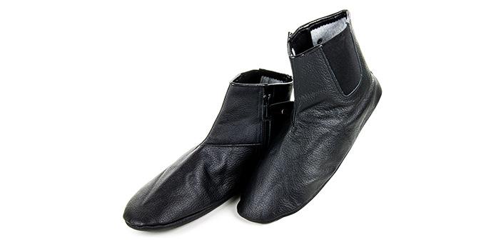 Is İt Permissible To Apply Masah Over The Socks Worn On The Khuffs?